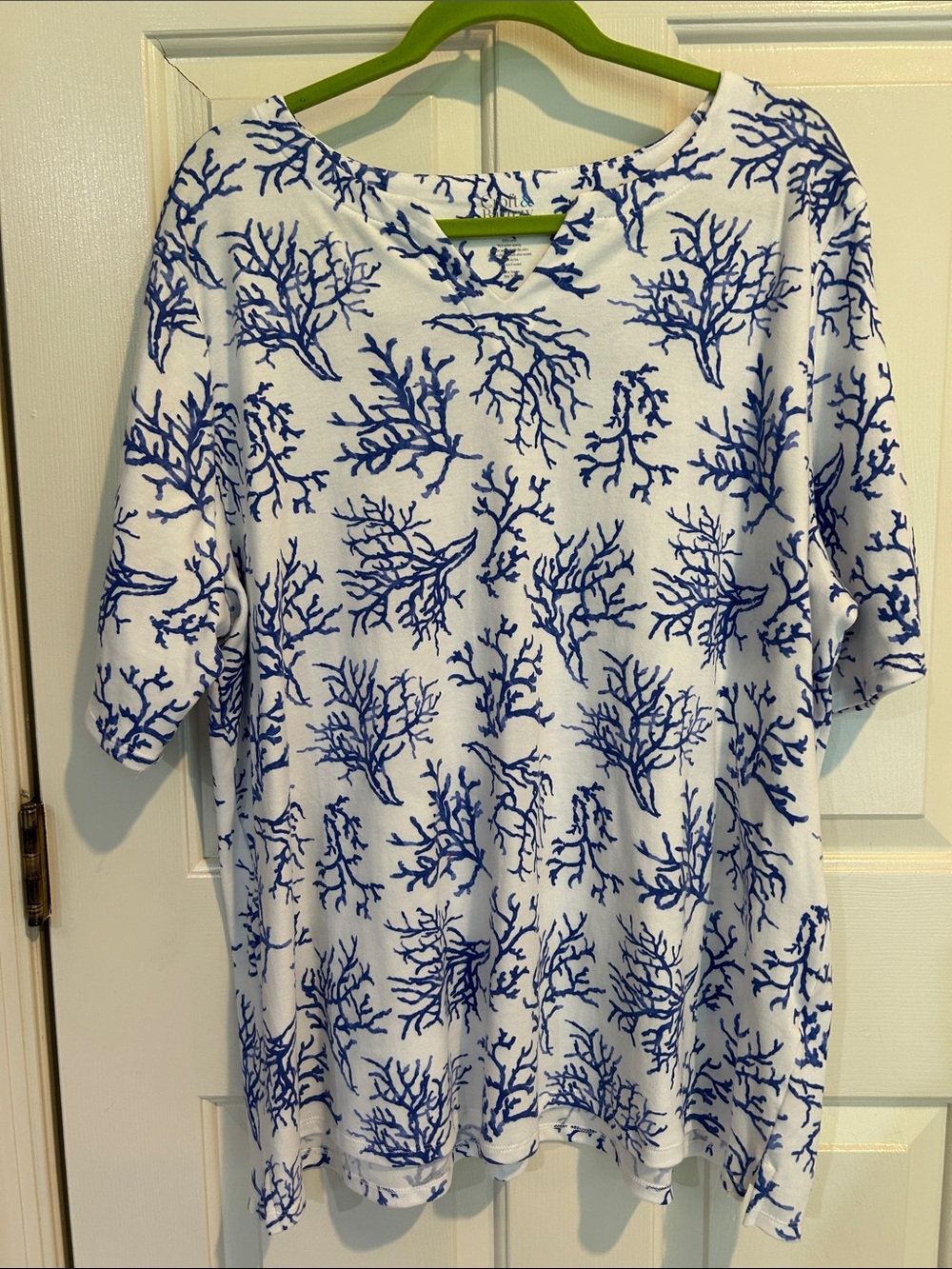 croft & barrow White Tee with Blue Coral Print